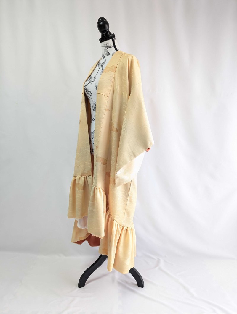 画像9: 【花葉色×雲取り地紋】フリルガウン (9)