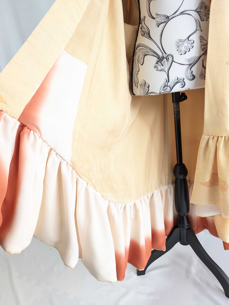 画像16: 【花葉色×雲取り地紋】フリルガウン (16)