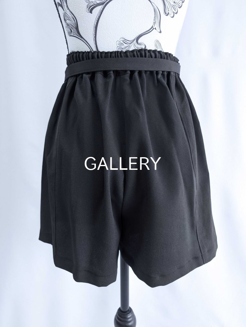 画像15: 【金駒鏡裏文×丸に梅鉢紋】黒留袖ショートパンツセットアップ＆オーバースカート (15)