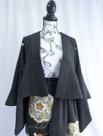 画像29: 【金駒鏡裏文×丸に梅鉢紋】黒留袖ショートパンツセットアップ＆オーバースカート (29)