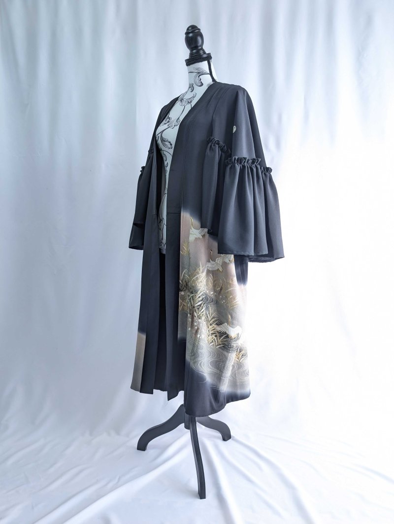 画像15: 【流水×飛鶴】黒留袖フリルケープスリーブカーディガンコート (15)