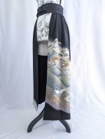 画像12: 【飛鶴風景画】落款付き黒留袖オーバースカートセットアップ (12)