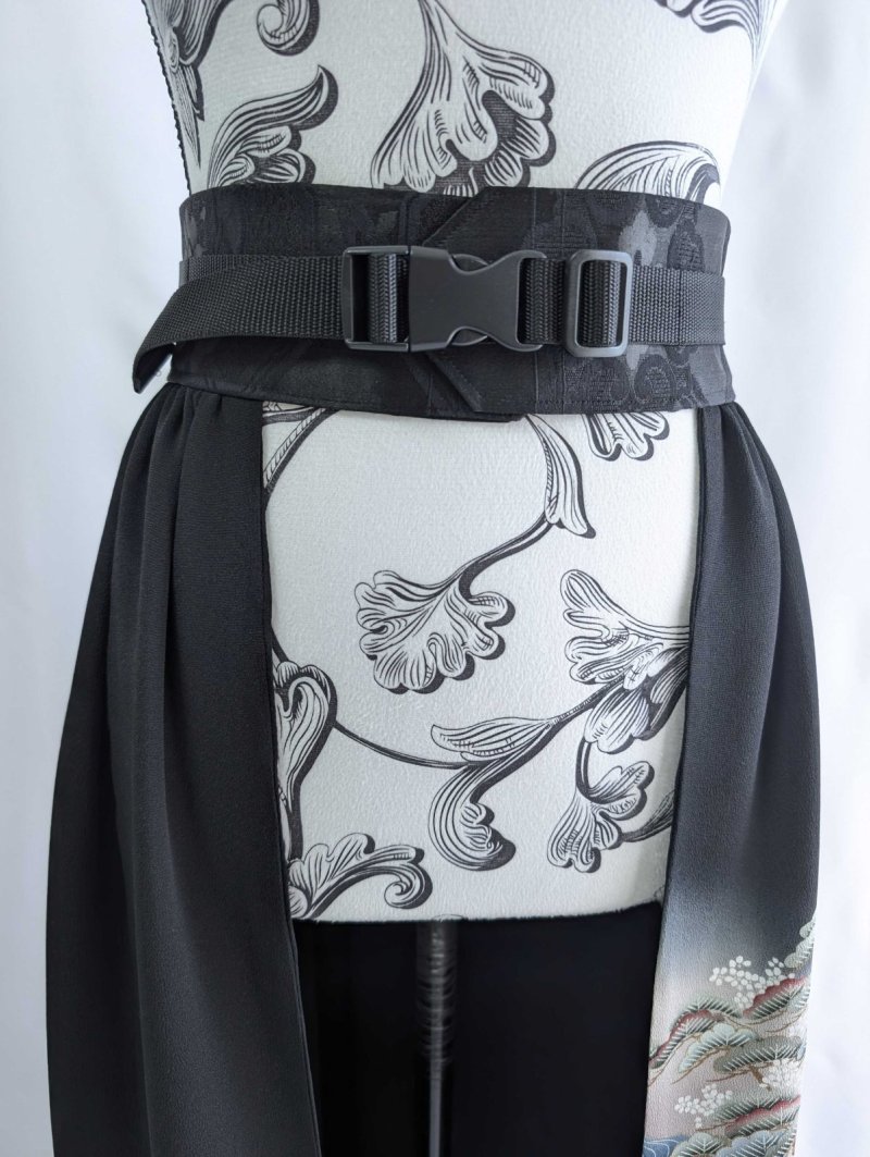 画像11: 【飛鶴風景画】落款付き黒留袖オーバースカートセットアップ (11)