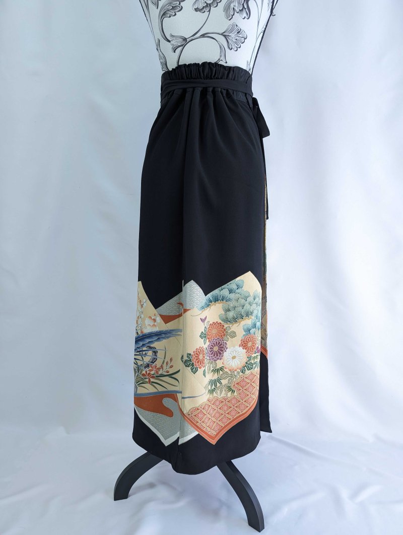 画像13: 【牡丹×刺繍鳳凰】黒留袖ラップスカートセットアップ (13)