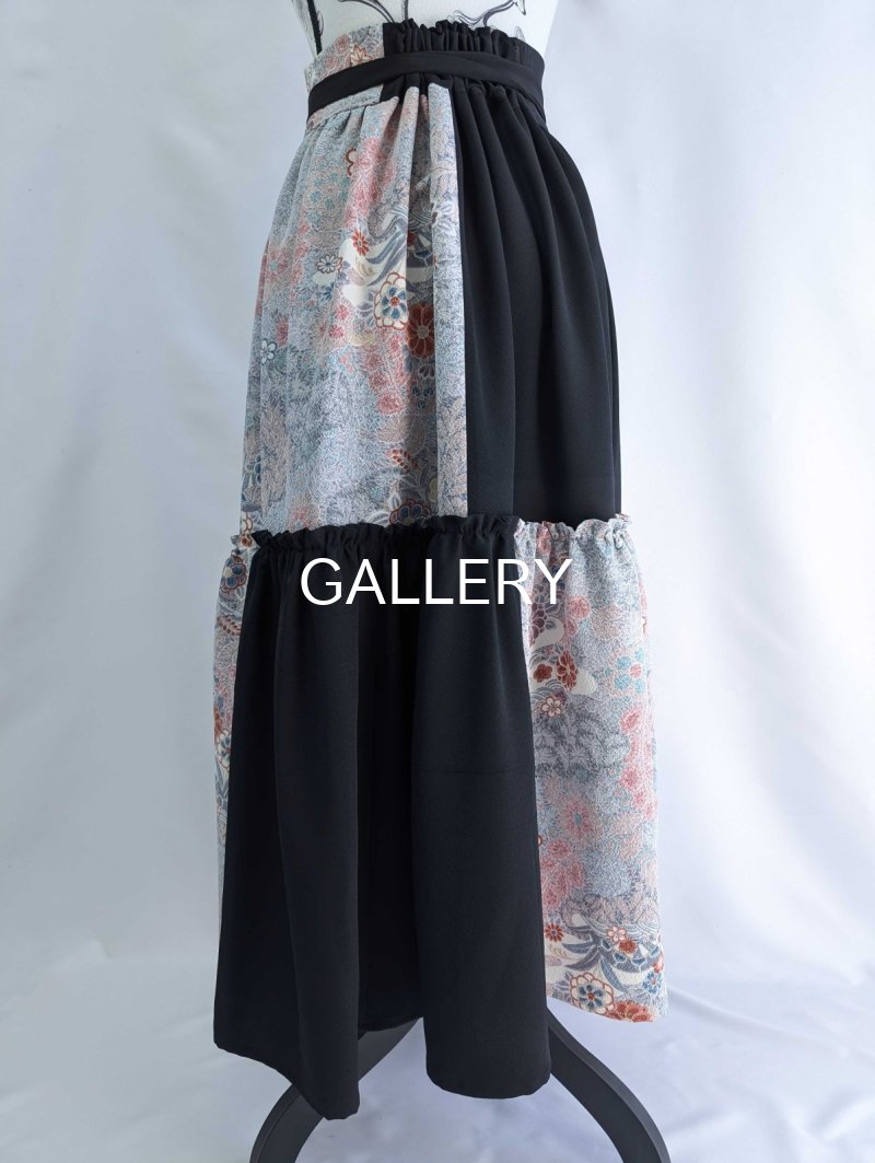 画像22: 【菊×梅文様】落款付き縮緬小紋淡色ティアードラップスカートセットアップ (22)