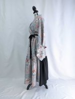 画像31: 【菊×梅文様】落款付き縮緬小紋淡色ティアードラップスカートセットアップ (31)