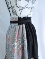 画像23: 【菊×梅文様】落款付き縮緬小紋淡色ティアードラップスカートセットアップ (23)