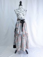 画像28: 【菊×梅文様】落款付き縮緬小紋淡色ティアードラップスカートセットアップ (28)