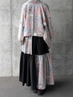 画像8: 【菊×梅文様】落款付き縮緬小紋淡色ティアードラップスカートセットアップ (8)