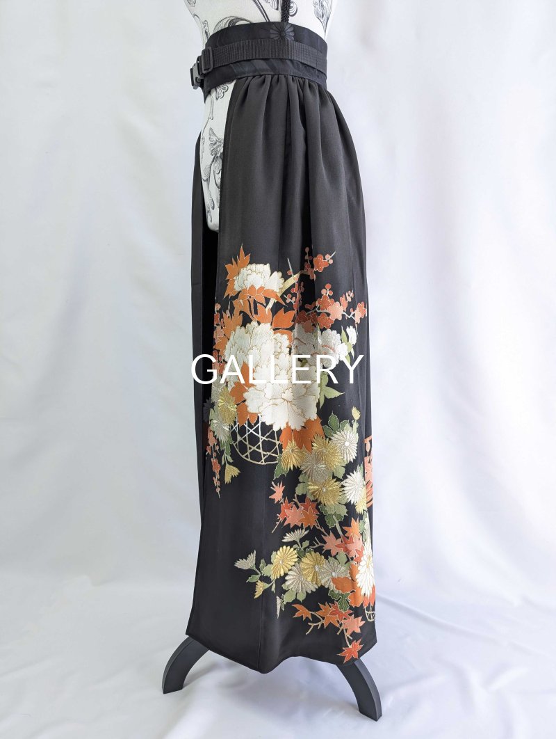 画像16: 【金刺繍×花籠文様】黒留袖オーバースカート＆リボンジャケットセットアップ (16)