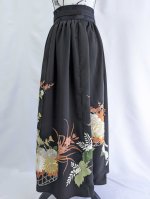 画像17: 【金刺繍×花籠文様】黒留袖オーバースカート＆リボンジャケットセットアップ (17)
