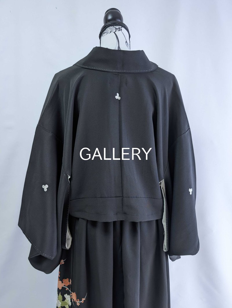 画像11: 【金刺繍×花籠文様】黒留袖オーバースカート＆リボンジャケットセットアップ (11)