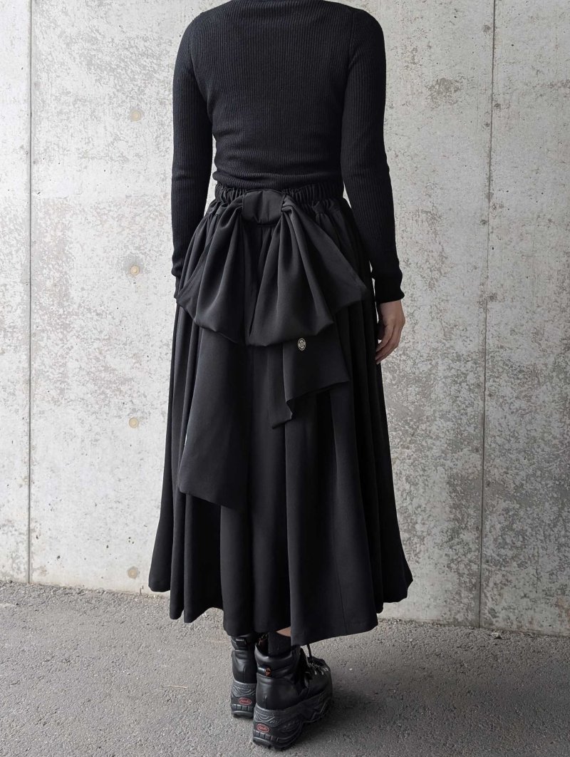 画像1: 【葦鶴】黒留袖リボンボリュームフレアスカート (1)