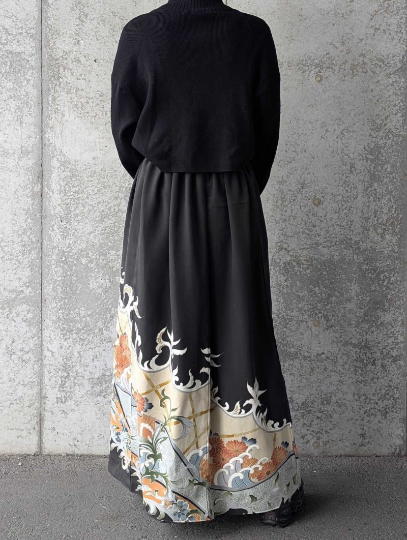 画像3: 【刺繍唐花×波頭×菊】黒留袖オーバースカート (3)