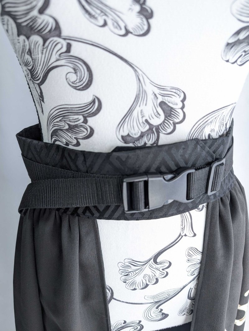 画像14: 【刺繍唐花×波頭×菊】黒留袖オーバースカート (14)