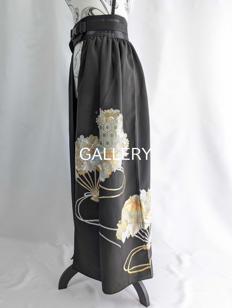画像11: 【豪華刺繍草花×扇面文】黒留袖オーバースカート (11)