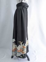 画像11: 【刺繍唐花×波頭×菊】黒留袖オーバースカート (11)