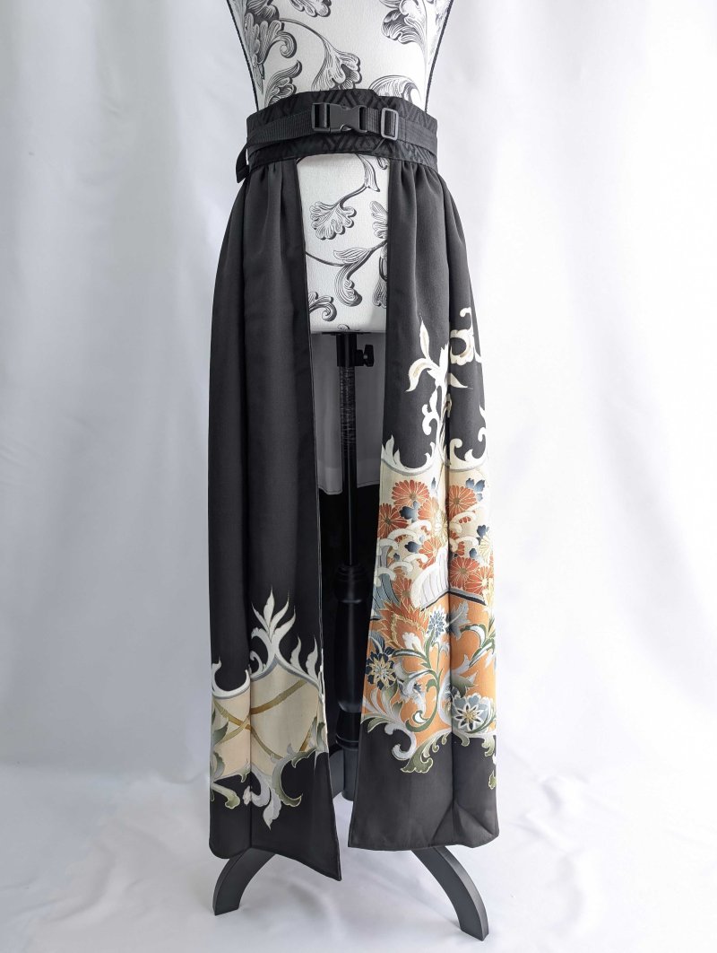 画像7: 【刺繍唐花×波頭×菊】黒留袖オーバースカート (7)