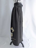 画像13: 【豪華刺繍草花×扇面文】黒留袖オーバースカート (13)