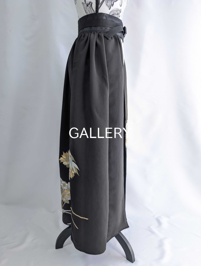 画像13: 【豪華刺繍草花×扇面文】黒留袖オーバースカート (13)