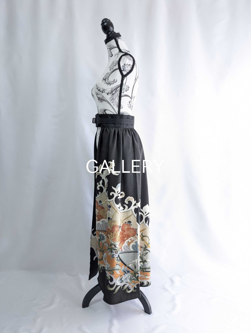 画像9: 【刺繍唐花×波頭×菊】黒留袖オーバースカート (9)