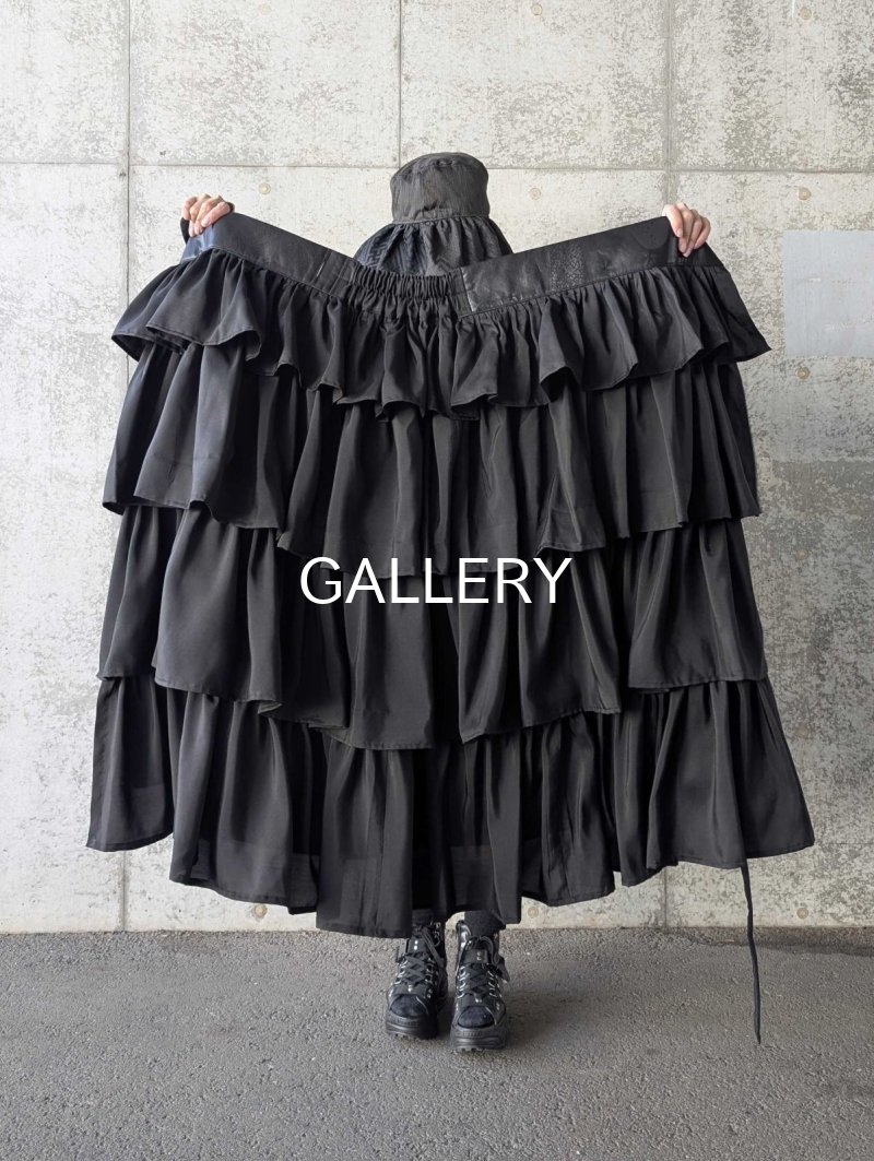 画像13: 【丸に剣花菱】黒紋付フリルティアードラップスカートセットアップ (13)