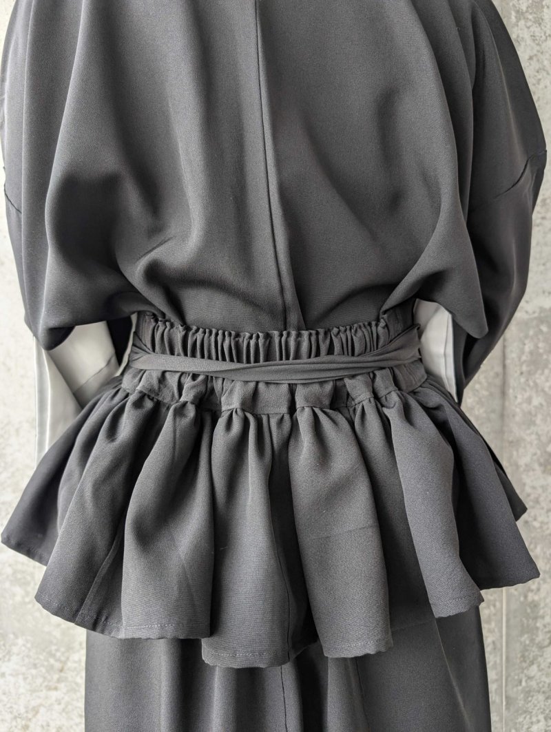 画像9: 【金駒×四季草花】黒留袖フリルラップスカートセットアップ (9)