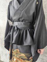 画像7: 【金駒×四季草花】黒留袖フリルラップスカートセットアップ (7)