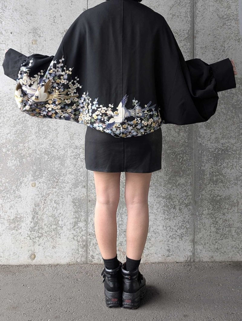 画像9: 【尾長鶏×梅爛漫】落款付き黒留袖マーガレット (9)