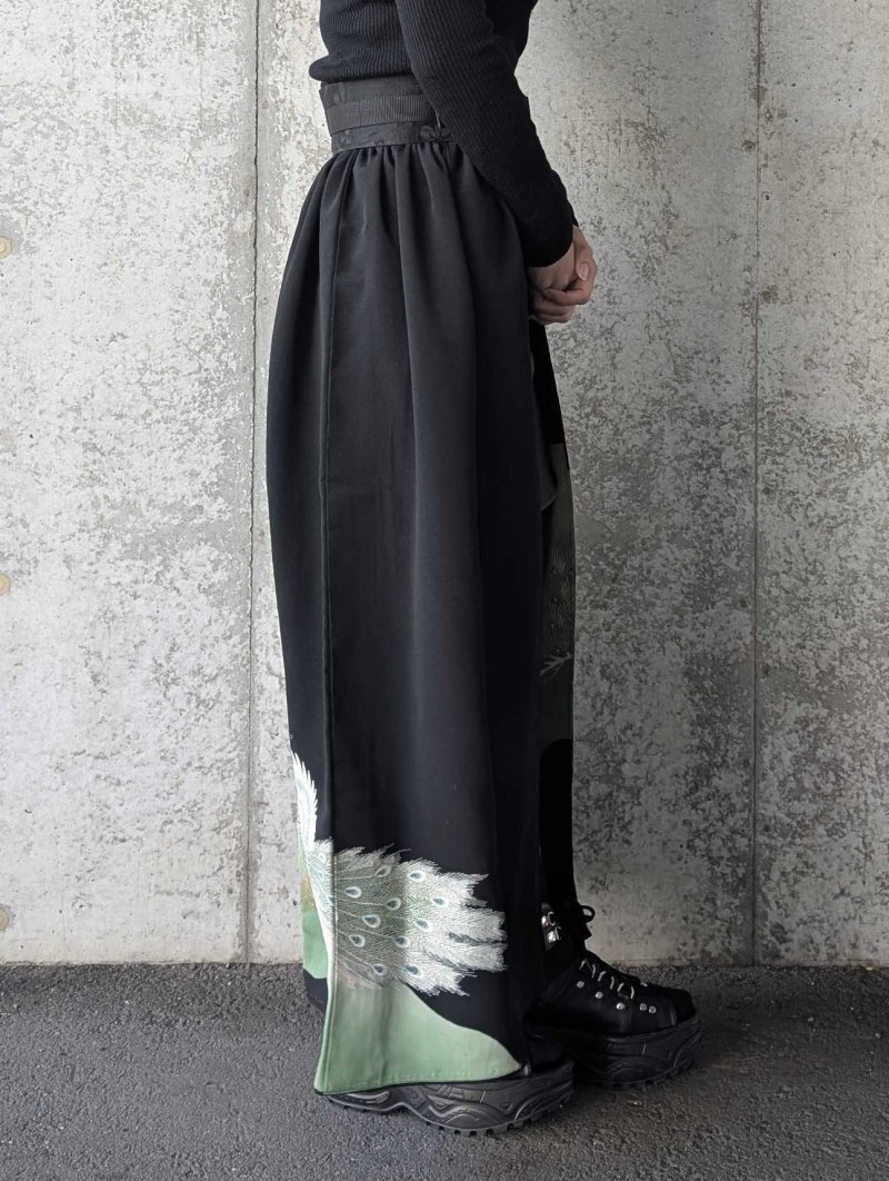 画像8: 【豪華刺繍×孔雀文様】黒留袖オーバースカート (8)