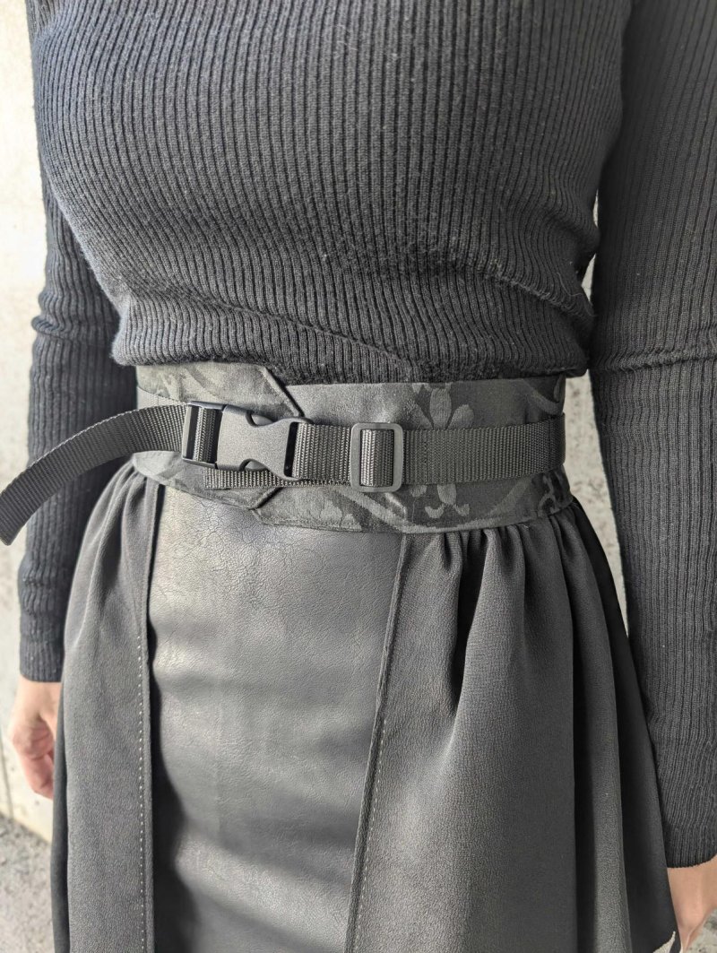 画像9: 【豪華刺繍×孔雀文様】黒留袖オーバースカート (9)