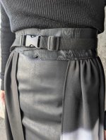 画像9: 【風景画文様】落款付き黒留袖オーバースカート (9)