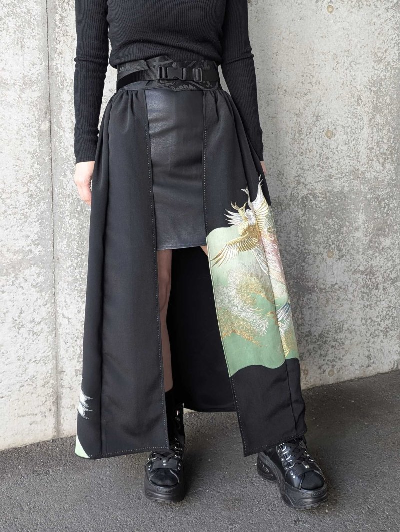 画像4: 【豪華刺繍×孔雀文様】黒留袖オーバースカート (4)