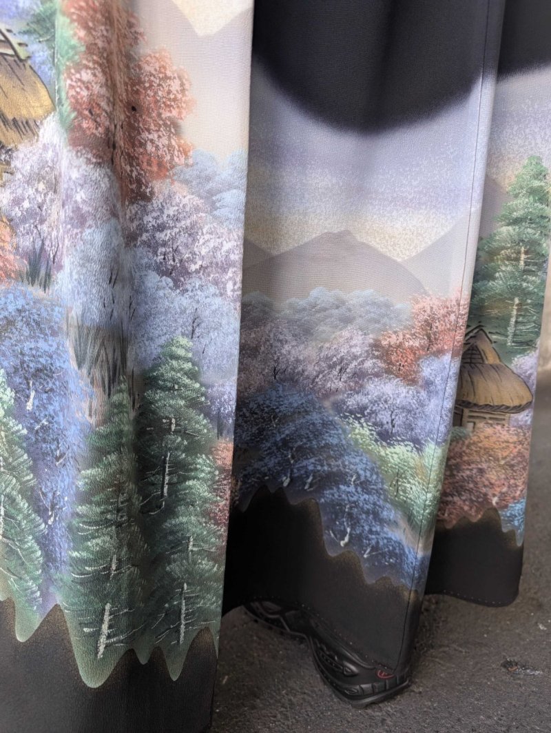 画像10: 【風景画文様】落款付き黒留袖オーバースカート (10)