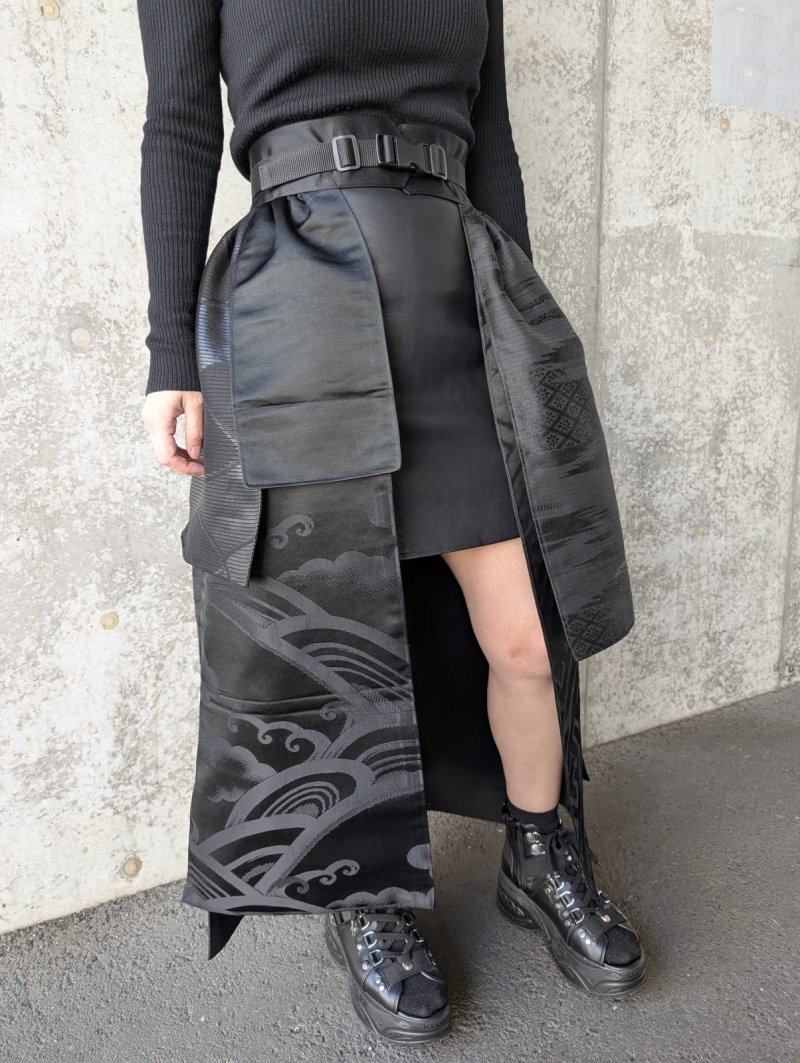 画像7: 【紗綾形地紋×流水】黒帯オーバースカート (7)