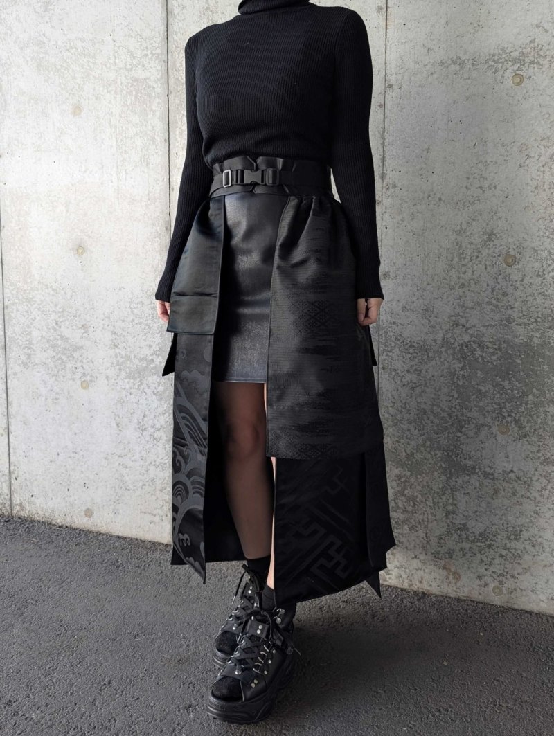 画像2: 【紗綾形地紋×流水】黒帯オーバースカート (2)