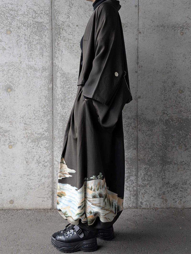 画像4: 【風景画】黒留袖アシンメトリックラップバルーンパンツセットアップ (4)