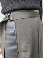 画像16: 【風景画】黒留袖アシンメトリックラップバルーンパンツセットアップ (16)