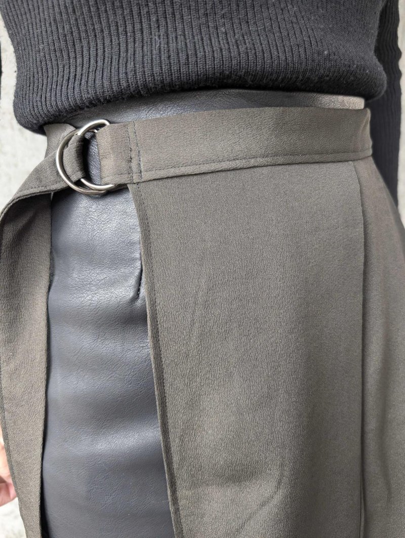 画像16: 【風景画】黒留袖アシンメトリックラップバルーンパンツセットアップ (16)