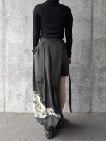 画像9: 【風景画】黒留袖アシンメトリックラップバルーンパンツセットアップ (9)