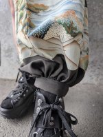 画像15: 【風景画】黒留袖アシンメトリックラップバルーンパンツセットアップ (15)