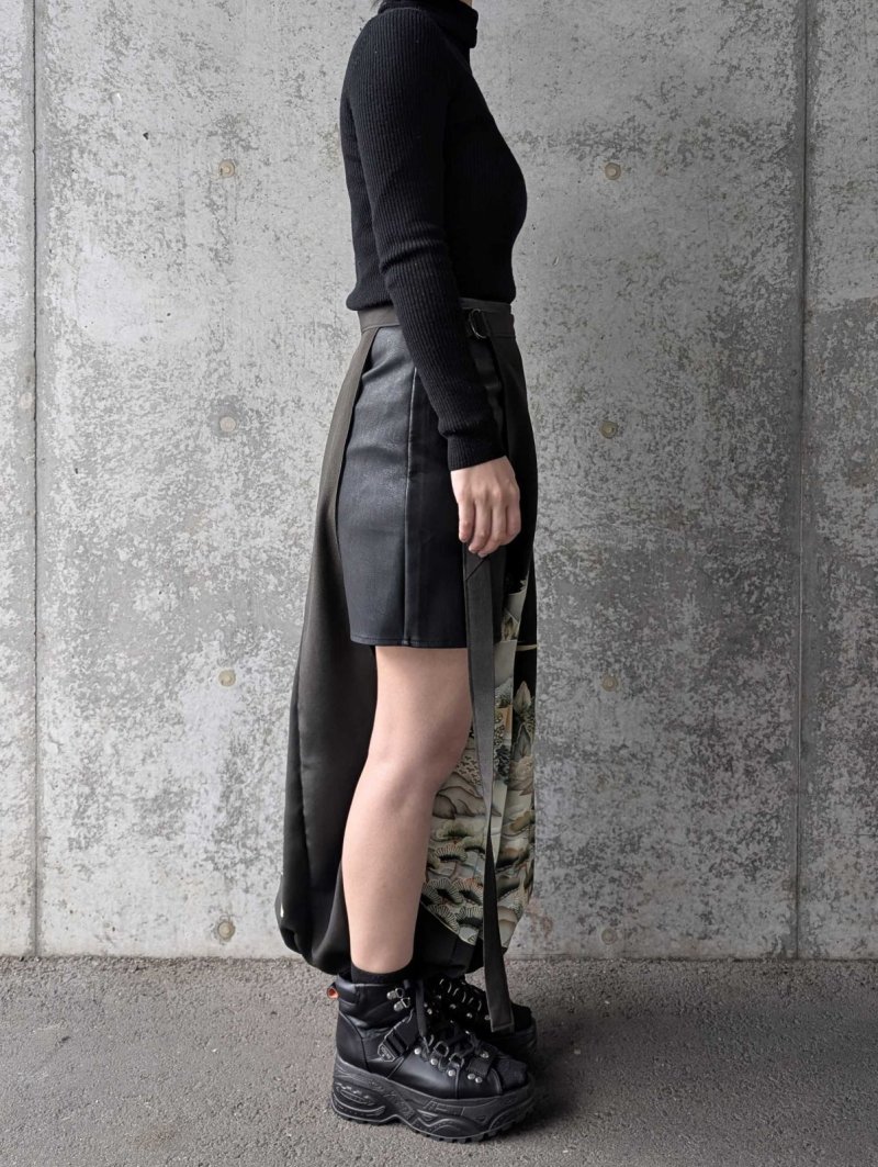 画像10: 【風景画】黒留袖アシンメトリックラップバルーンパンツセットアップ (10)