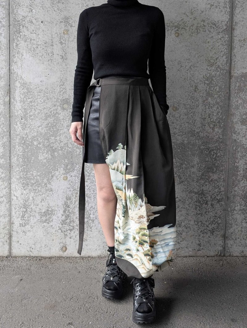 画像7: 【風景画】黒留袖アシンメトリックラップバルーンパンツセットアップ (7)