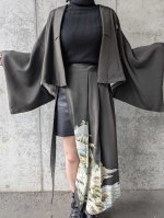 画像12: 【風景画】黒留袖アシンメトリックラップバルーンパンツセットアップ (12)