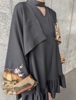 画像10: 【四季草花×丸に剣片喰紋】黒留袖ボレロ＆チョーカーネックドレス (10)