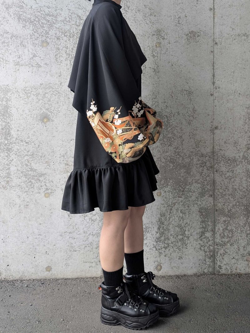 画像4: 【四季草花×丸に剣片喰紋】黒留袖ボレロ＆チョーカーネックドレス (4)