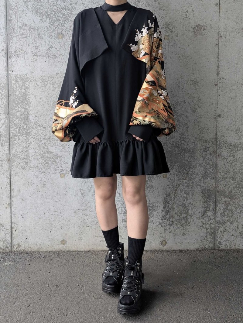 画像1: 【四季草花×丸に剣片喰紋】黒留袖ボレロ＆チョーカーネックドレス (1)