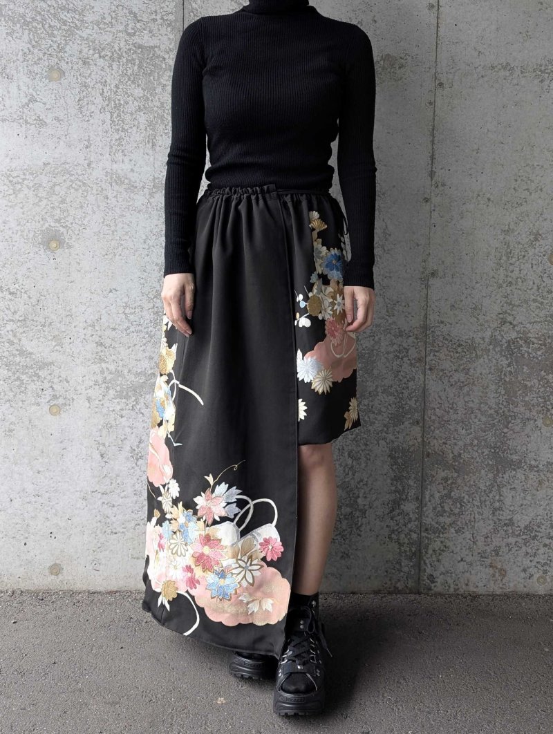画像10: 【雲取り×刺繍華花】黒留袖スカート＆オーバースカート (10)