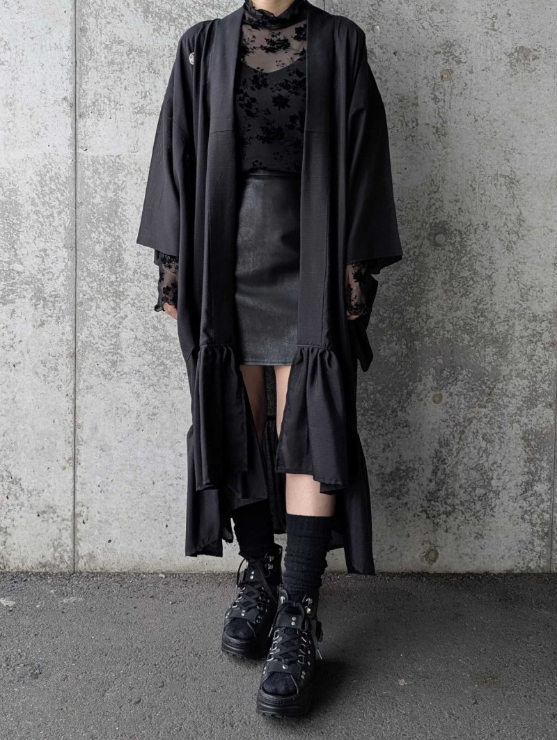 画像1: 【丸に立ち沢瀉紋】黒紋付シースルーフリルガウン (1)