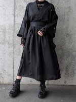 画像3: 【三つ盛り桔梗紋】黒紋付フレアスカートセットアップ (3)